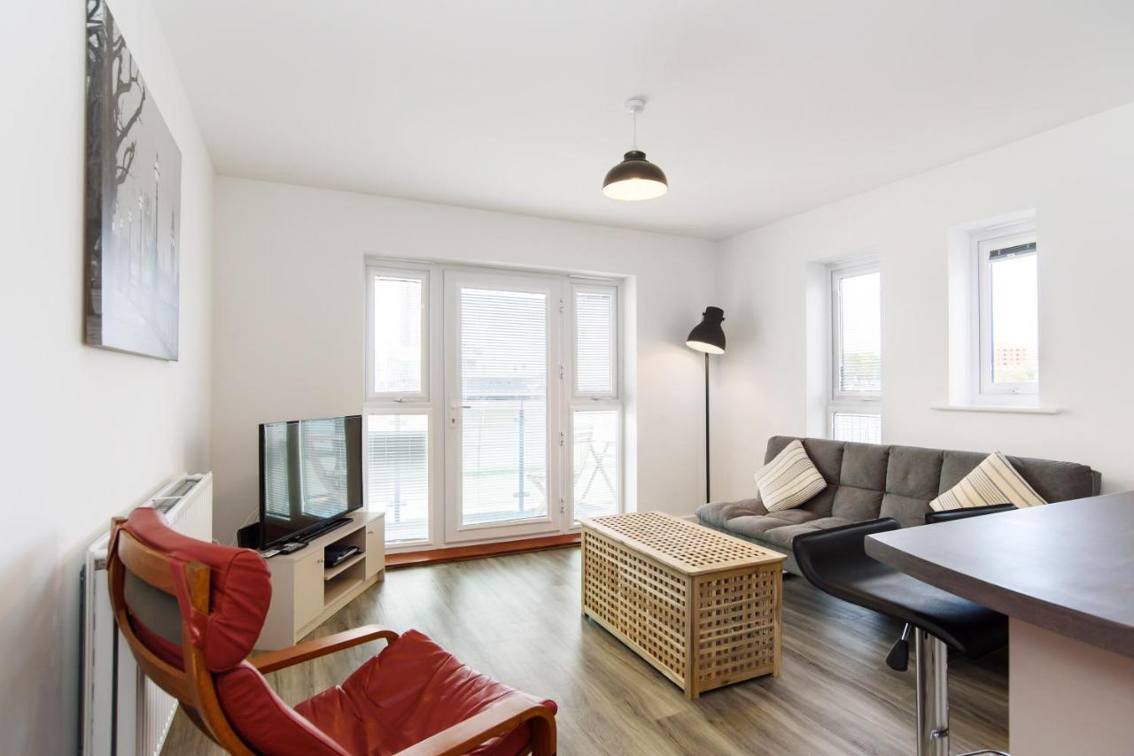 Raphael Retreat Apartment Newport  Bagian luar foto