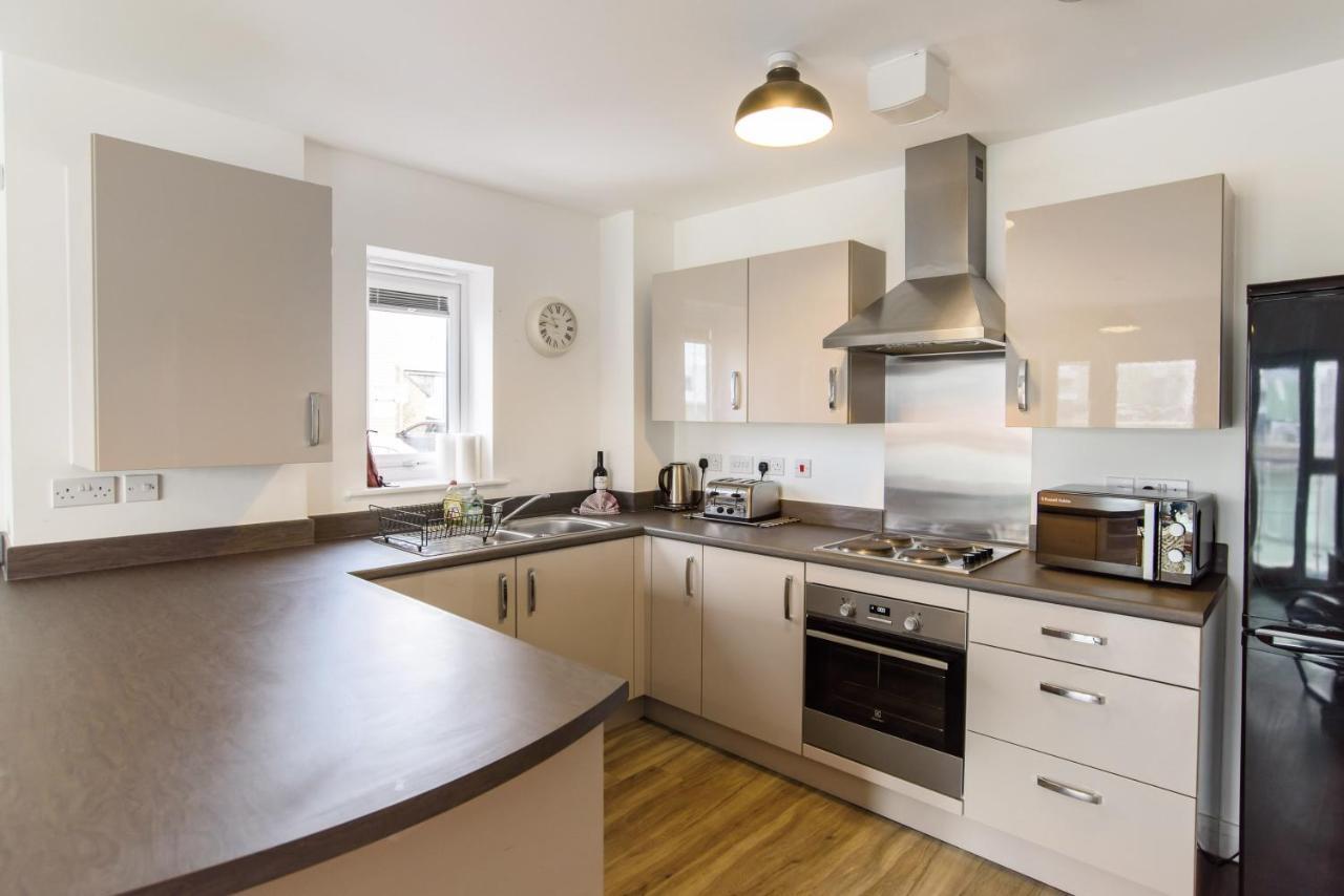 Raphael Retreat Apartment Newport  Bagian luar foto