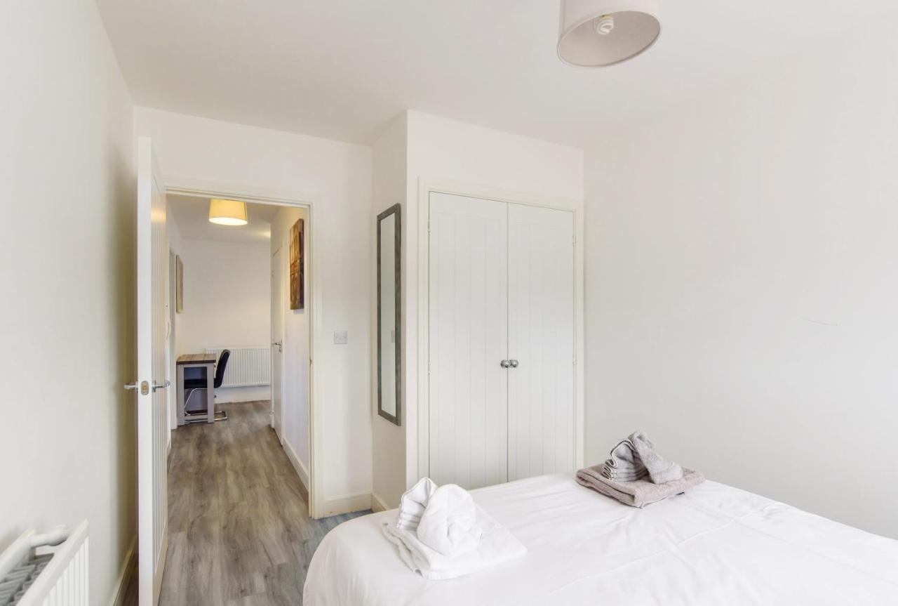 Raphael Retreat Apartment Newport  Bagian luar foto