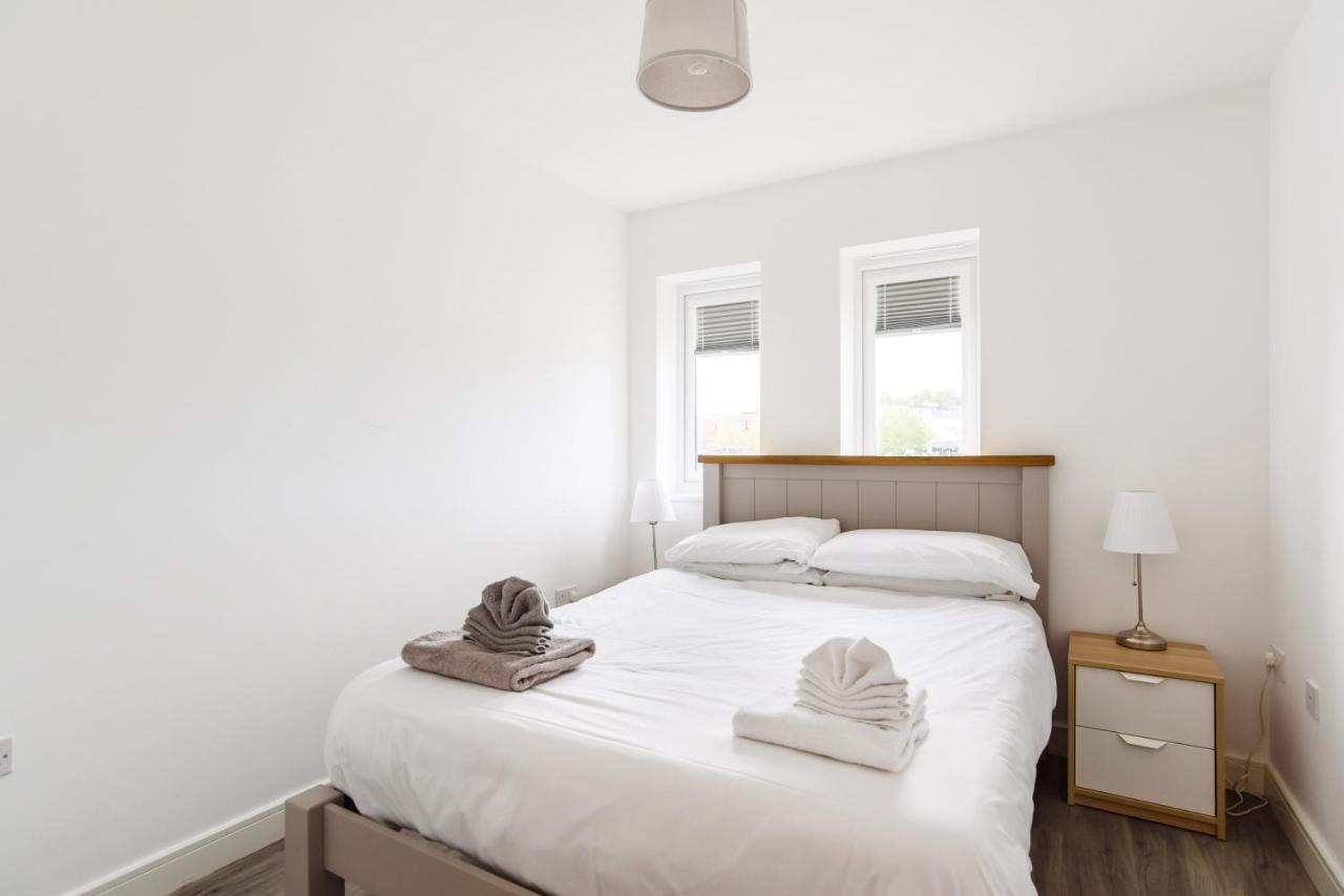Raphael Retreat Apartment Newport  Bagian luar foto